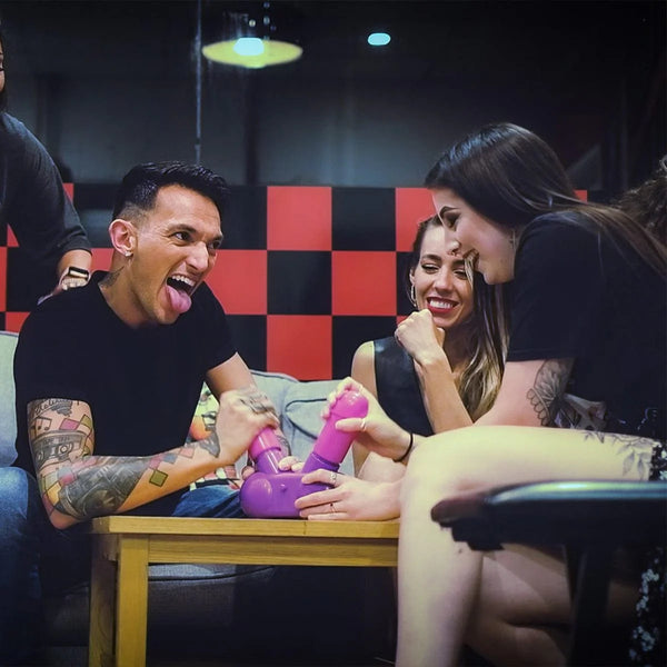 Play Wiv Me - Cum Face Duel Pump Action Penis Game