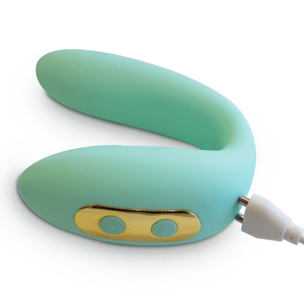 Xocoon Couples Foreplay Enhancer Rechargeable Clitoral Suction Vibrator - Extreme Toyz Singapore - https://extremetoyz.com.sg - Sex Toys and Lingerie Online Store - Bondage Gear / Vibrators / Electrosex Toys / Wireless Remote Control Vibes / Sexy Lingerie and Role Play / BDSM / Dungeon Furnitures / Dildos and Strap Ons  / Anal and Prostate Massagers / Anal Douche and Cleaning Aide / Delay Sprays and Gels / Lubricants and more...