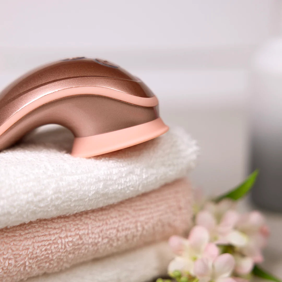 Twitch Innovation Hands-Free Suction & Vibration Clitoral Stimulator - Rose Gold