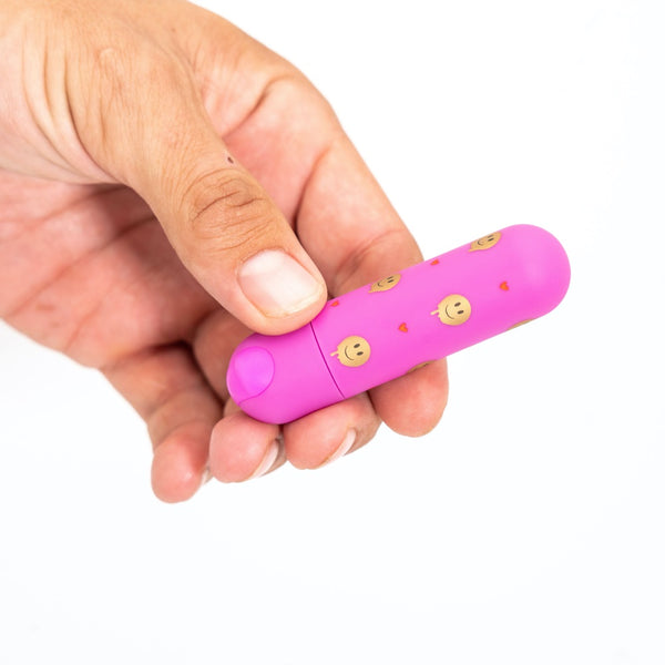 Maia Toys GIGGLY USB Rechargeable Super Charged Mini Bullet - Extreme Toyz Singapore - https://extremetoyz.com.sg - Sex Toys and Lingerie Online Store - Bondage Gear / Vibrators / Electrosex Toys / Wireless Remote Control Vibes / Sexy Lingerie and Role Play / BDSM / Dungeon Furnitures / Dildos and Strap Ons &nbsp;/ Anal and Prostate Massagers / Anal Douche and Cleaning Aide / Delay Sprays and Gels / Lubricants and more...