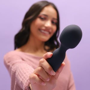 Wini Rechargeable Mini Wand - Black