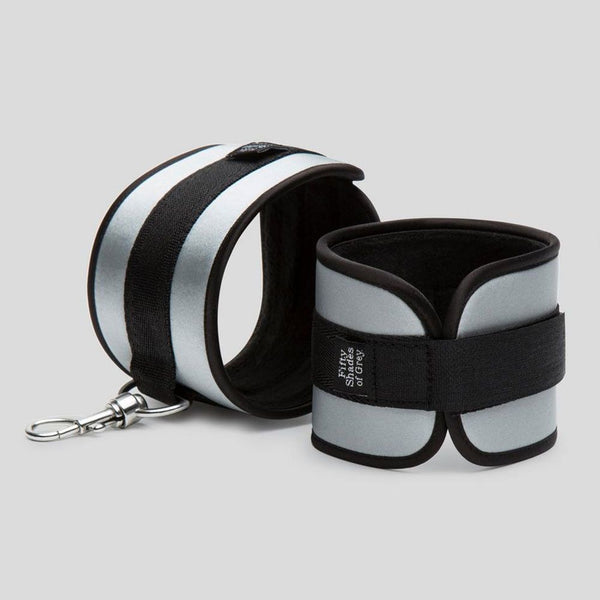 Fifty Shades of Grey Collection: Hard Limits Bed Restraint Kit